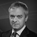 Dariusz Jacek Krawiec, prezes zarządu PKN ORLEN SA. Wcześniej prezes zarządu Action SA (2006 2008), Elektrim SA (2002), Impexmetal SA (1998 2002).