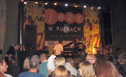 utwierdzają nas w przekonaniu, iż dialog polsko-niemiecki umacnia się i buduje wciąż od nowa.