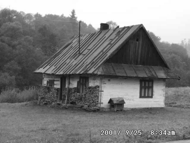 This cottage near Przemyśl was recently listed on the internet as for sale as a vacation house. 11.B. Domek letniskowy We have a summer house, but we don't use it very often.