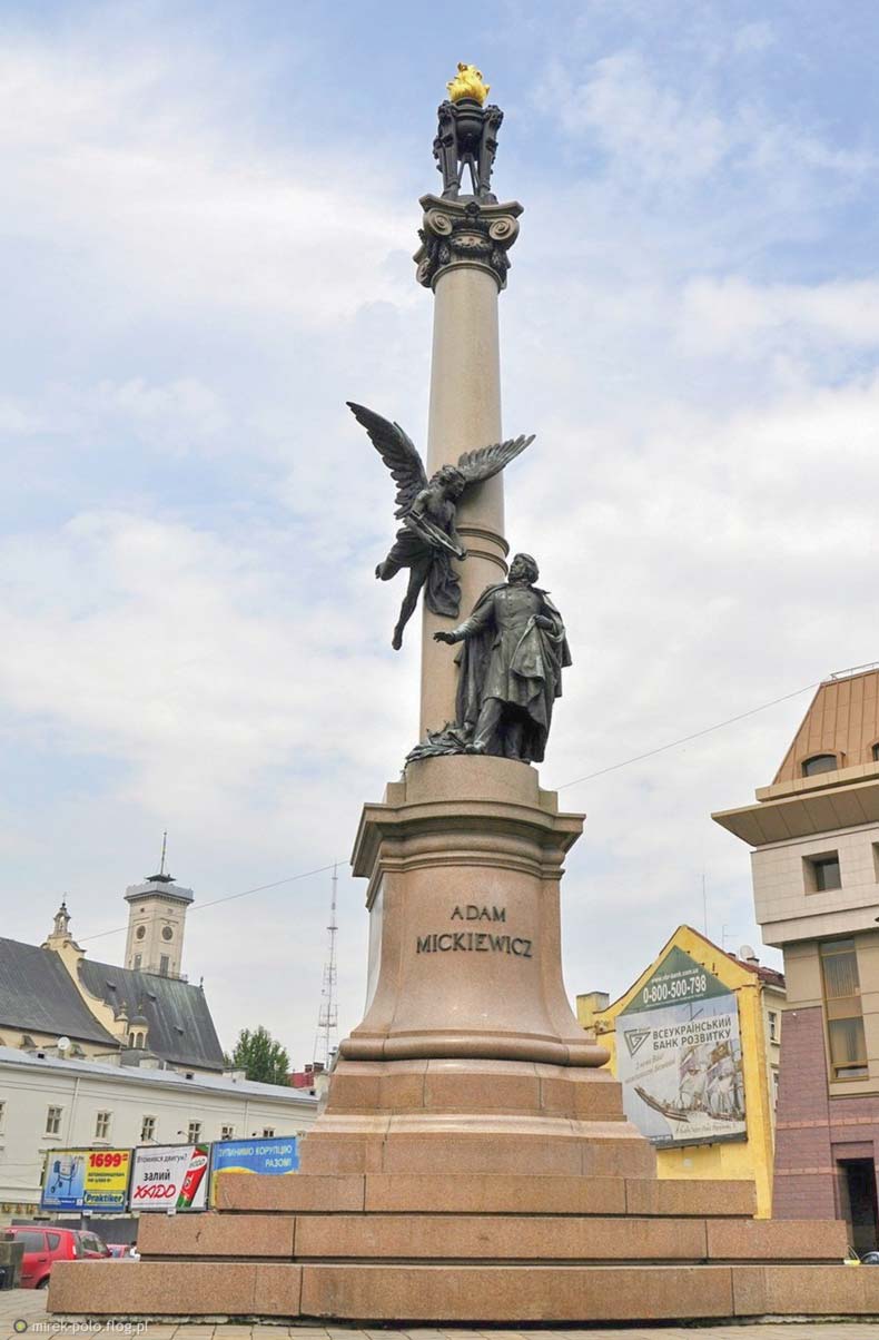 w plastyce okaz formizmu, dajmy na to polskiego. W Wilnie jest najzupełniej nie na miejscu. Nawet za Wilią.