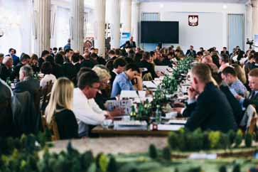 Cluster World Congress jest światowej rangi wydarzeniem, którego celem jest stworzenie platformy komunikacyjnej dla polskich i zagranicznych klastrów oraz internalizacja klastrów, ze szczególnym