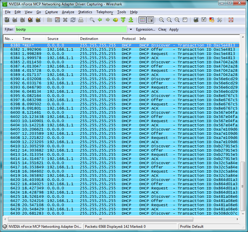 Wireshark pakiety przesłane w trakcie wykonywania ataku. Każda transakcja posiada swój oddzielny numer Transaction ID, dzięki czemu wiadomo które pakiety są ze sobą powiązane.