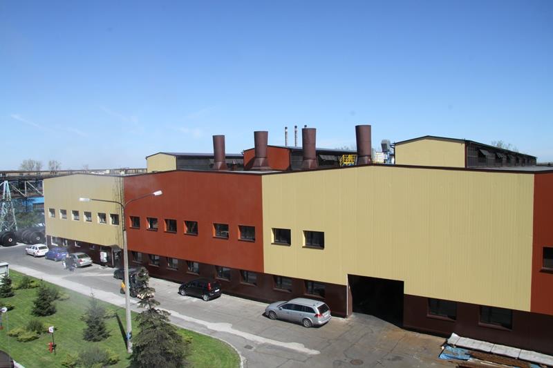 Wolbrom Fabryka Taśm Transportowych Etap II Kontynuacja prac montażowych na najwyższym obiekcie oraz hali produkcyjnej. Powierzchnia inwestycji: 5900 m 2 płyty warstwowej.