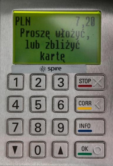 Na wyświetlaczu pojawi się ekran informujący o dalszych czynnościach, które trzeba wykonywać zgodnie z polecaniami