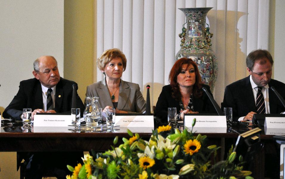 Dobra praktyka z Dzierżoniowa Prezydent RP Bronisław Komorowski, podczas Konferencji wręczył nominacje