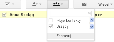 2. Otwieramy menu rozwijane Grupy. 3. Wybieramy grupę, do której chcemy dodać nasz kontakt klikając w pole poprzedzające jej nazwę.