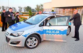 2 12 września 2014 Prasa w przededniu wojny Zbiór dzienników polskich oraz amerykańskich z przełomu sierpnia i września 1939 roku można przejrzeć w miejskiej bibliotece.
