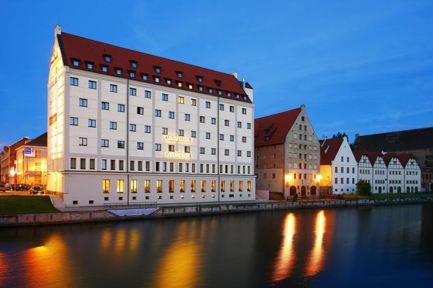 Project: Qubus Hotel Place: Gdańsk, Poland Period: 2008-2009 Client: Qubus Hotel Sp. z o.o. Scope of works: Internal electrical installations External and