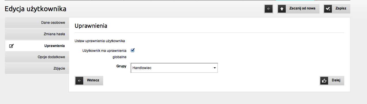 Rys. 79 Dodawanie nowego użytkownika Nadajmy użytkownikowi uprawnienia globalne z grupy Handlowiec (tj. do wszystkich sklepów obsługiwanych przez naszą aplikację). Zapisujemy zmiany. Rys.