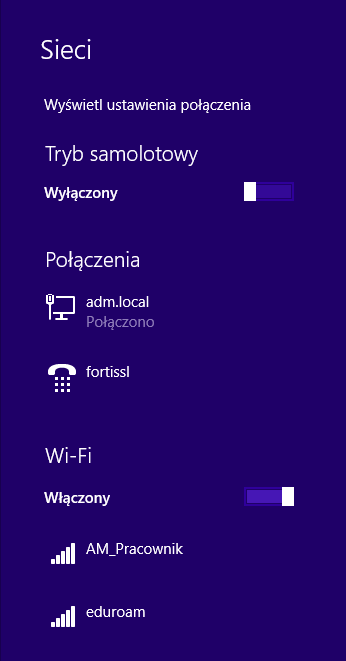 Konfiguracja dla Windows 8 i 8.1 1.Ponizej widoczna jest nazwa sieci eduroam na liście dostępnych połączeń dla karty sieciowej WLAN 2.