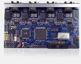 Interfejs analogowo - cyfrowy ISDN 2B+D (BRA, S0) Do karty można podłączyć dwie linie analogowe oraz jedną linię ISDN, co oznacza, że karta jest w stanie nagrywać informacje z dwóch kanałów