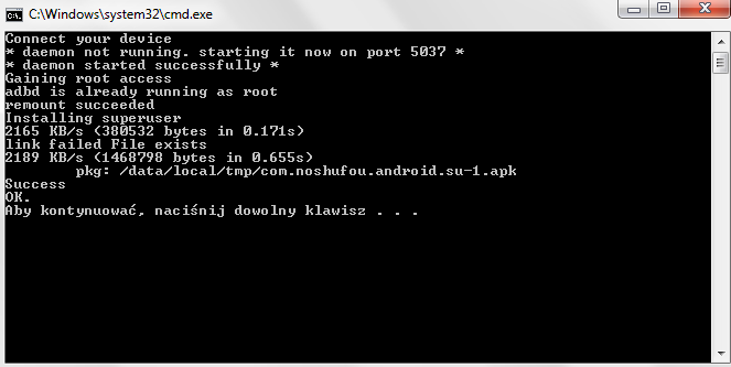 4. Proces ROOT owania a) Uruchom aplikację plug_root.bat, znajdującą się w katalogu /Plug 10.1 Root/SU b) Zostanie wyświetlone okno dialogowe, pokazujące postęp root owania.