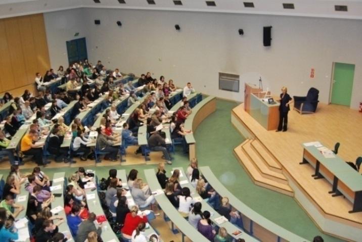 Faculty of Management offers the following main types of studies Management Management and production engineering Logistic Public health Philology