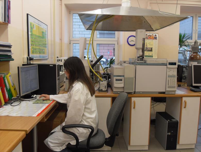 Instytut Chemii Ogólnej i Ekologicznej Grupa badawcza Techniki chromatograficzne łączone ze spektrometrią mas