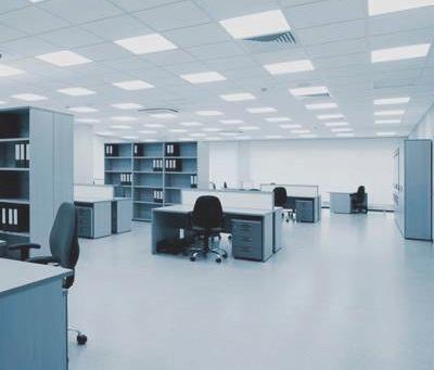 Jak pracowaliśmy kiedyś Stała lokalizacja Stały koszt Expensive and restrictive Niskie użytkowanie Mała elastyczność Niewygodne dla biznesu Niewygodne dla