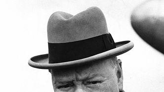 Winston Churchill (ur. 30 listopada 1874 w Blenheim Palace, zm.