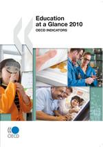 Education at a Glance 2010 OECD Indicators Summary in Polish Edukacja w zarysie 2010.
