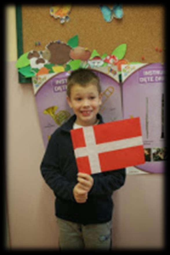 Uczniowie poznali zwroty grzecznościowe oraz liczebniki w języku duńskim.
