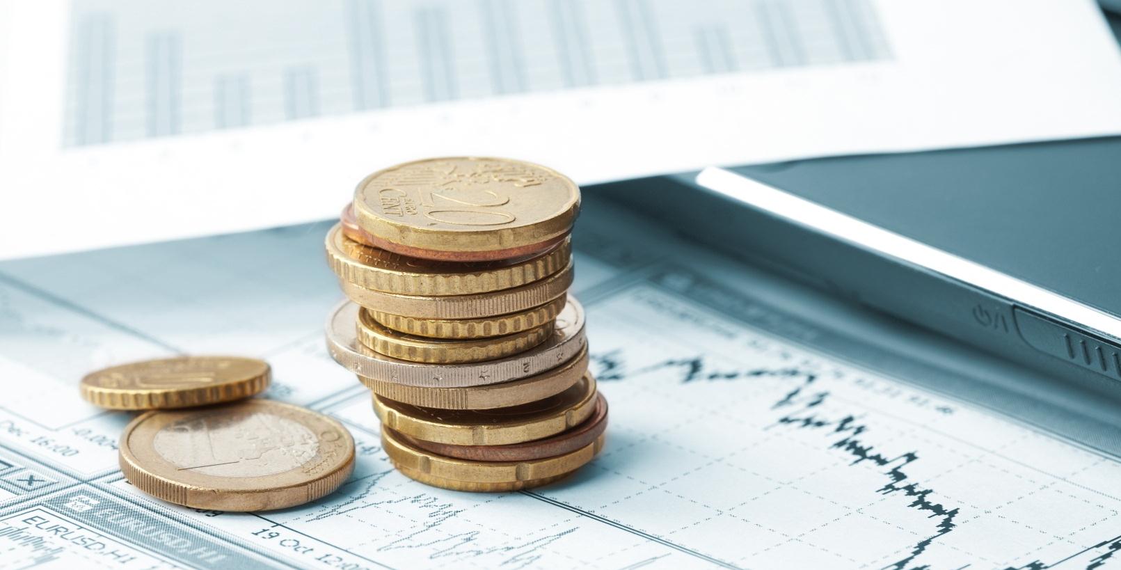 LTC kredytu (bps) (lata) (% rocznie) (mln euro) (bps) (lata) (% rocznie) (mln euro) Refinansowanie / Zakup ustabilizowanej nieruchomości 150 300 3 10 60% - 10 200 powyżej 700 2 5 IO 8 25