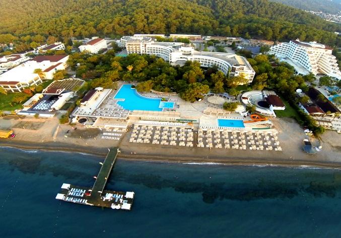 Jakość w rozsądnej cenie Hotel Concordia Celes ***** AYTCONC Przestronne i zadbane pokoje Wyśmienita kuchnia Szeroka plaża bezpośrednio przy hotelu Hotel Aventura Park *****AYTAVEN Pokoje z widokiem