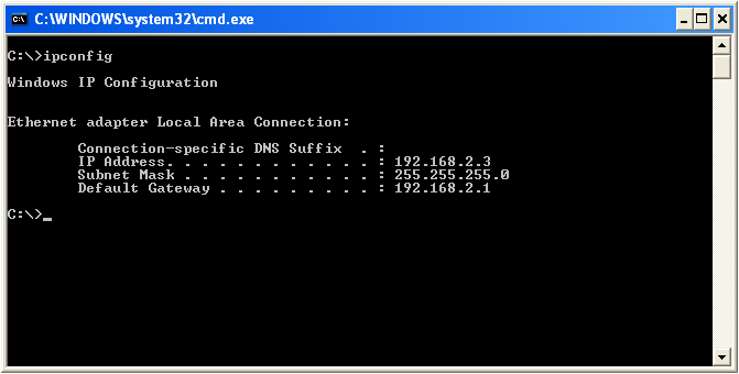 3. W oknie terminala wpisz polecenie 'ipconfig' i zatwierdź przyciskiem 'Enter'. Wyświetlone zostaną informacje dotyczące bieżącej konfiguracji kart sieciowych komputera.