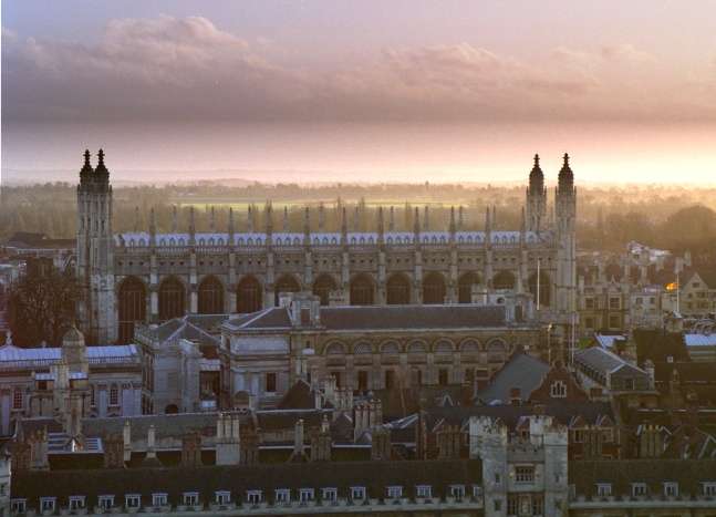 Cambridge i okolice Architektura różne style