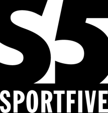 SPORTFIVE Model marketingu kompleksowego Reklama na koszulkach Reklama na stadionie Prawa telewizyjne Dostawca