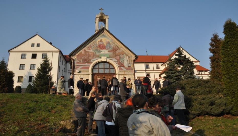 Naszą wielkopostną drogę rozpoczęliśmy w Śledziejowicach wspólnym posiłkiem i rozważaniem orędzia papieża Franciszka, nawiązującego do słów św.