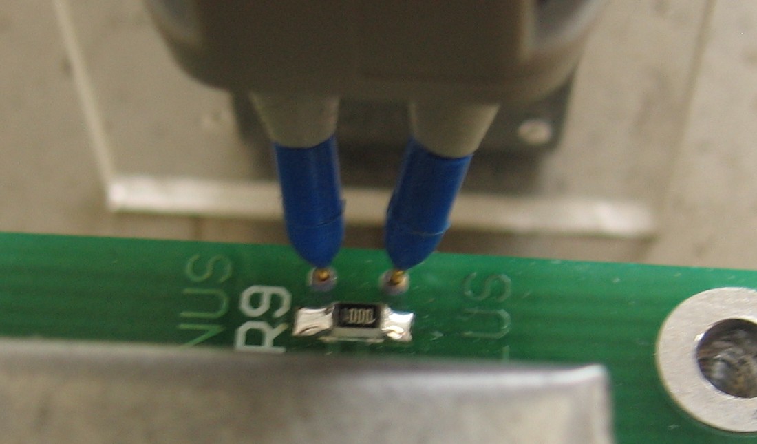 Pomiary drugiego prototypu pętli fazowej Prosty układ pomiarowy: Płytka testowa z prototypowym Chipem Sonda różnicowa podłączona bezpośrednio do