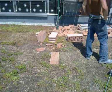 Błędy wykonawcze Dach zielony w niewła ciwym miejscu Zastoiny wodne na dachu zielonym Wykonywanie ró nych
