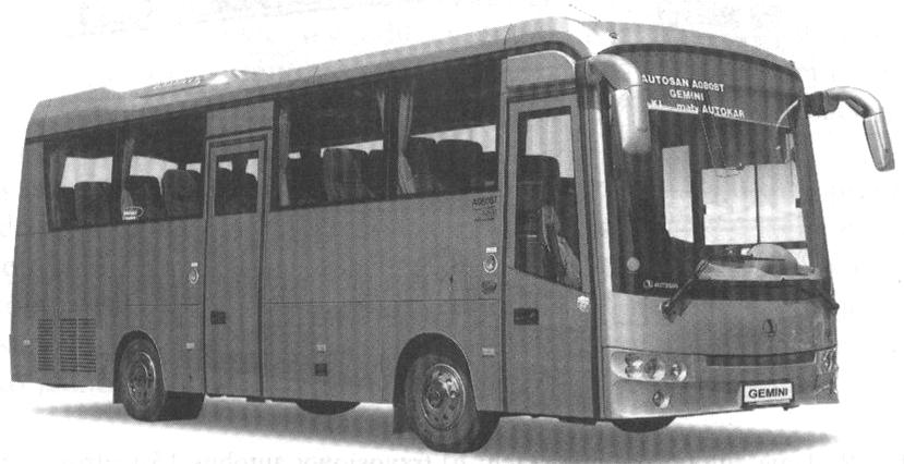 O ile w autobusach miejskich dopuszcza się ustawianie niektórych foteli tyłem lub bokiem do kierunku jazdy, to w