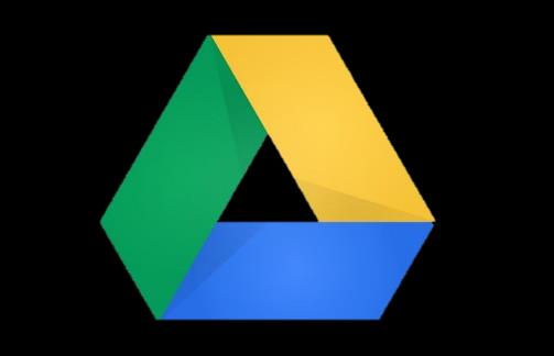 Dysk Google (GDrive) Cechy: Pojemność od 15 GB (do 16 TB płatne), Wygodna synchronizacja między PC (Windows, Mac), a telefonem/tabletem (Android, iphone, ipad).