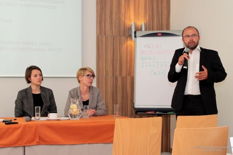 KONFERENCJA WYKORZYSTANIE WIEDZY PRZEZ ADMINISTRACJĘ - MECHANIZMY NADZORU OBYWATELSKIEGO Fot.