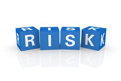 20 System zarządzania ryzykiem wg ISO 31000 Często firmy ubezpieczone są tylko na wypadek wspólnych i znanych zagrożeń lub ryzyk, przez co spełniają minimalne wymagania prawne.