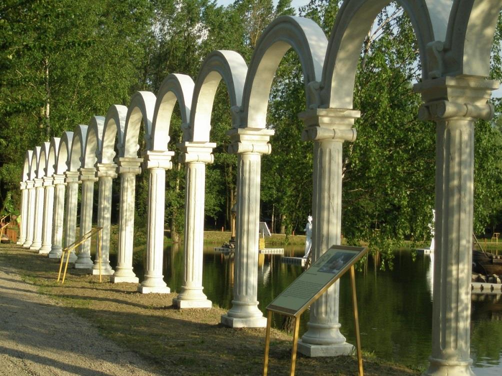 Zatorland - edukacja poprzez rozrywkę w parku ruchomych dinozaurów, Parku owadów, Parku mitologii oraz tegorocznej nowości - Parku bajek i wodnych stworzeń Zimą miejsce to