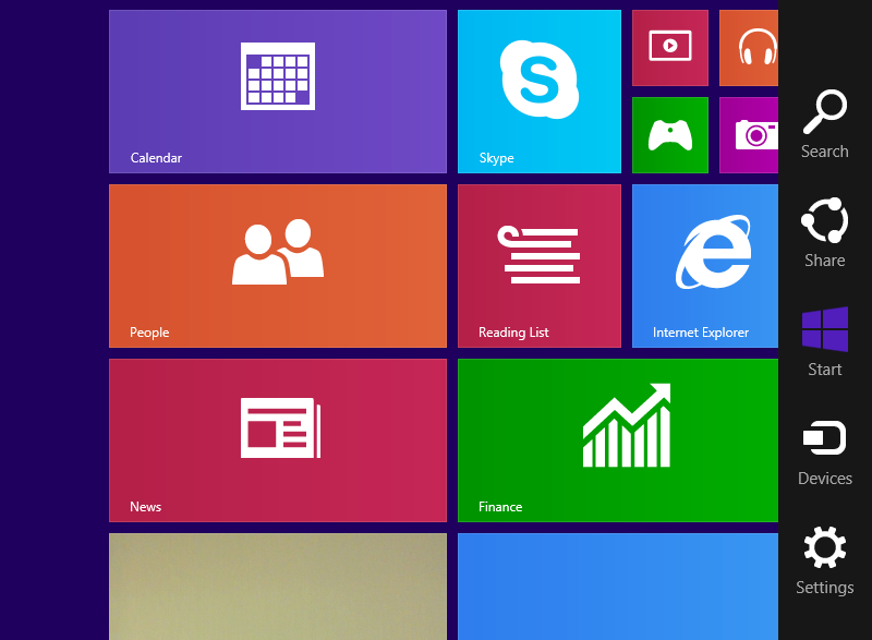Podłączenie urządzeń Windows 8.1 / Windows 8.1 PRO 1. Podłącz do ROG GR8 dostarczony adapter zasilania. 2. Naciśnij przycisk odbiornika Miracast.
