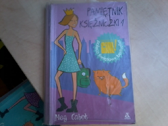 Wiele książek jest ciekawych i interesujących. Na przykład wiele książek z literatury młodzieżowej, które na pewno was zainteresują.