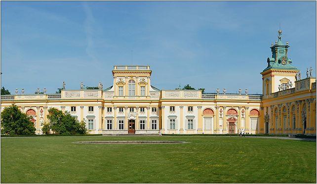Znajduje się w nim Muzeum Pałacu Króla Jana III w Wilanowie.