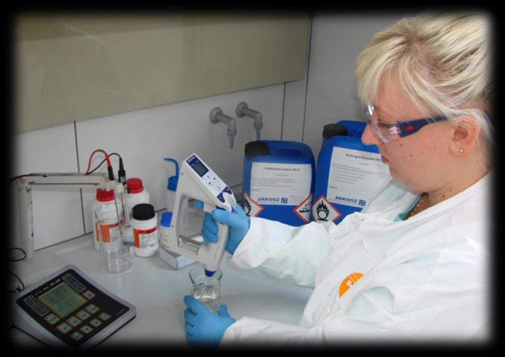 Nadtlenek Wodoru Klasy HTP Nadtlenek Wodoru (H 2 O 2 ) klasy HTP o stężeniu do 98% jest idealną propozycją dla klientów ceniących sobie łatwość użycia, koszty jego eksploatacji oraz troskę o
