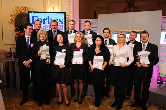 CSR Forbs dla PGF S.A. Polska Grupa Farmaceutyczna S.A. za swoją działalnośd społeczną w tym za działania Fundacji Dbam o Zdrowie otrzymała nagrodę dla firmy odpowiedzialnej społecznie w regionie łódzkim.