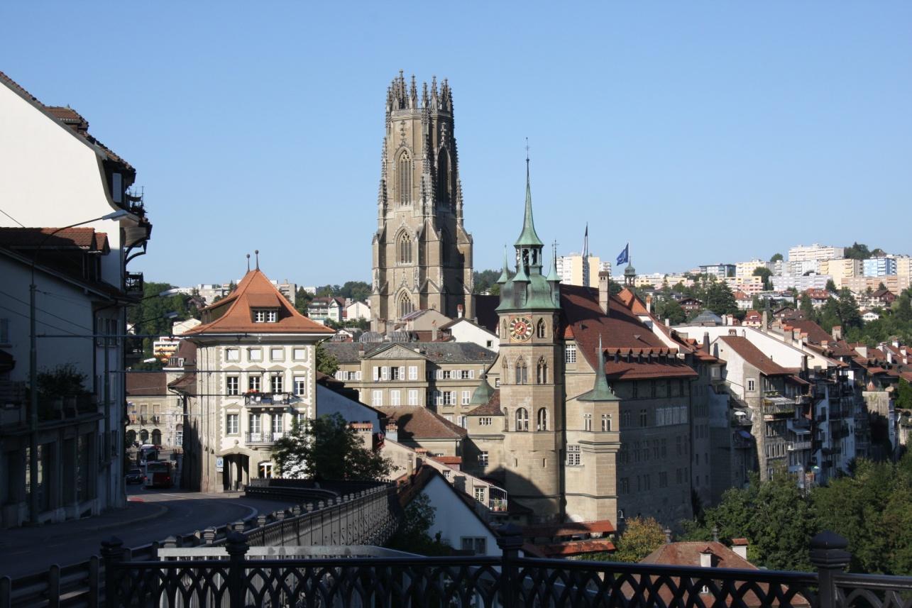 Fryburg to niewielkie miasto na drodze ze stolicy Berna do Lozanny i Genewy.