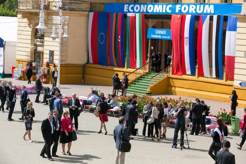 Fundacja Instytut Studiów Wschodnich Konferencja Forum Ekonomiczne w Krynicy-Zdroju od 1992 r.