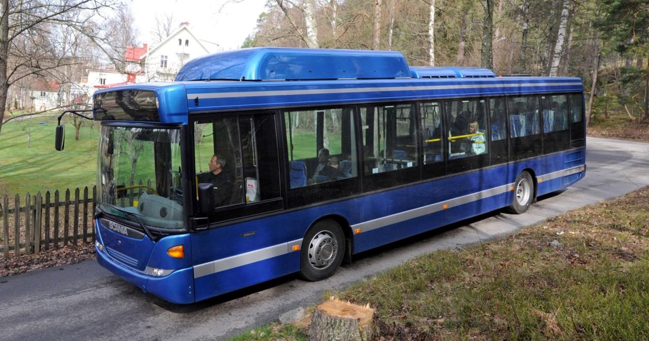 3208 EKOLOGIA I EKONOMIA: