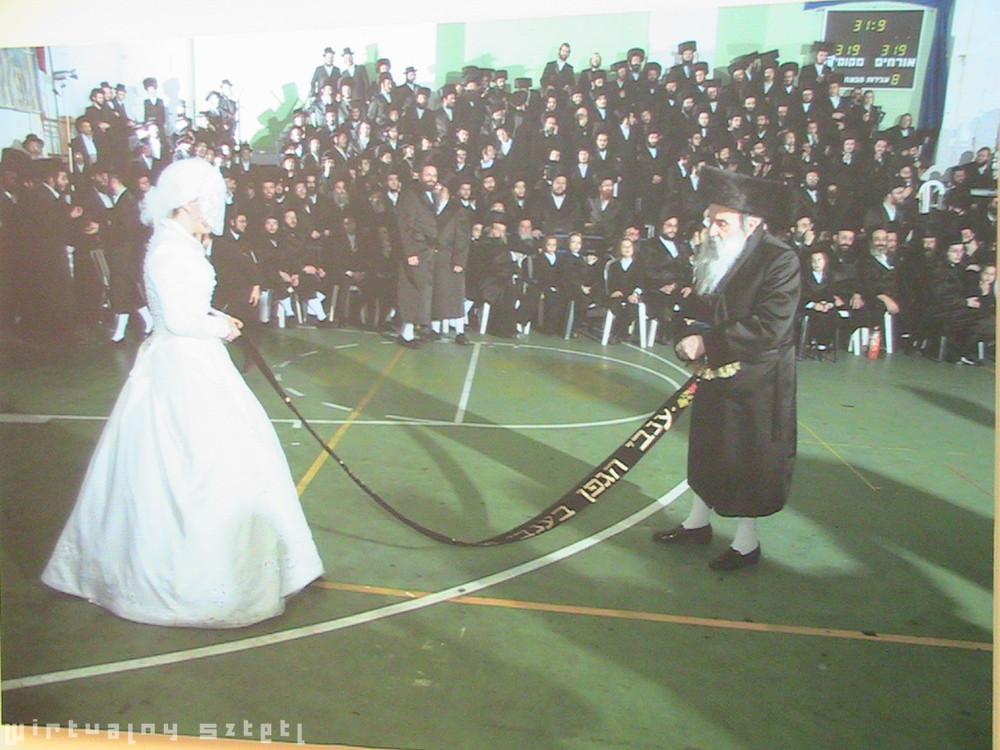 Współczesne wesele chasydzkie w fotografii Instytutu Aleksander Chasydów w Bnei Brak -
