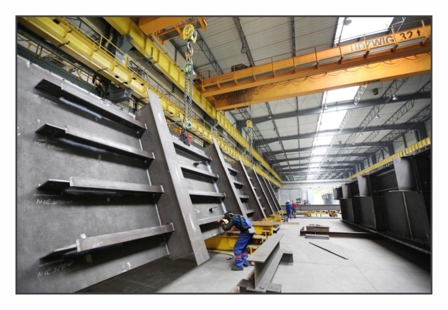 car parks, bridges, foot-bridges Fabication of bridge structures MS-14 in the new Steel