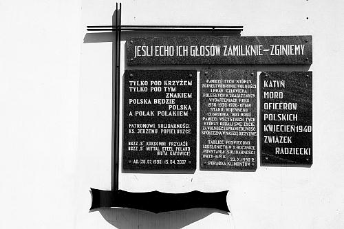 1 Lecz zaklinam niech żywi nie traca nadziei i