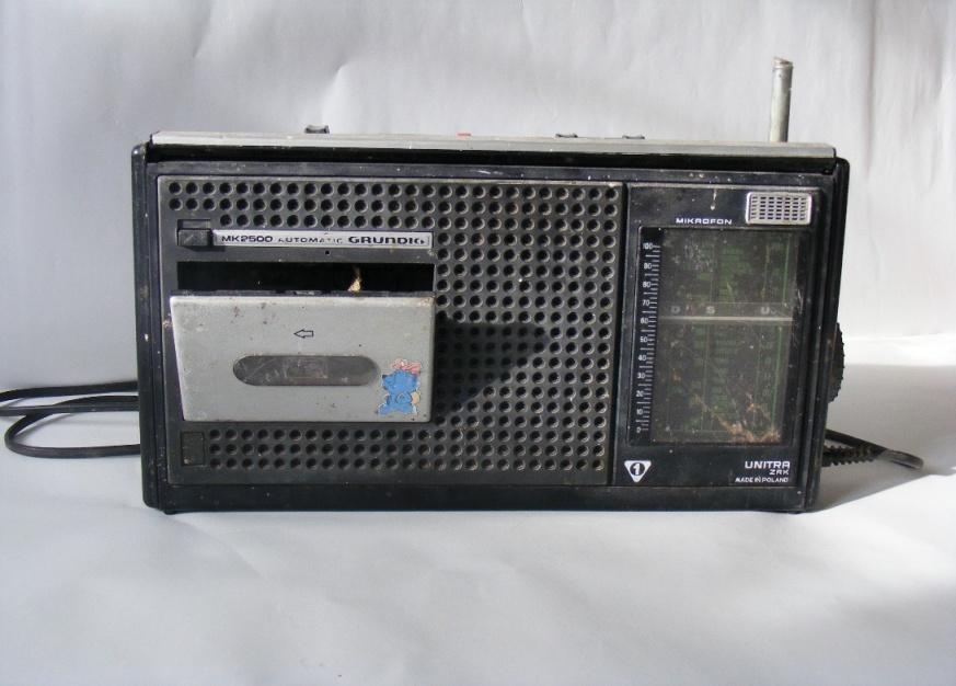 11. Radiomagnetofon Grundig MK 2500 Automatik Projektant/Firma: UNITRA Zakłady im. Marcina Kasprzaka Rok i miejsce produkcji: 1979 r.