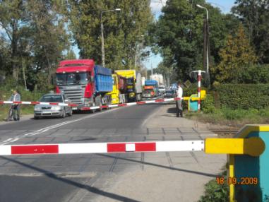 Transport i mobilność miejska wyzwania dla miast dr Aneta Pluta-Zaremba Konferencja Plany Zrównoważonej