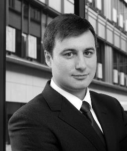 Zespół Inwestycyjny PIR Bartosz Gołębiowski Menadżer Inwestycyjny, FIS Absolwent Szkoły Głównej Handlowej. Prace zawodową rozpoczął w 2004 r. w Citi Handlowym.