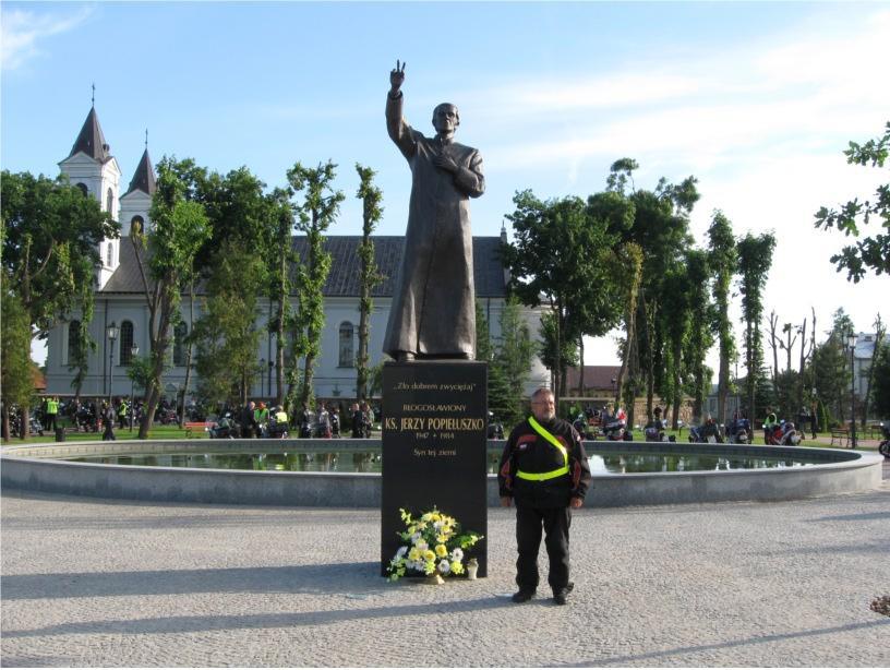 Nazajutrz rano, a właściwie o świcie, o godzinie, która tym, co lubią dłużej pospać może wydawać się koszmarną - 4:15 - trzeba było zerwać się na równe nogi i w czterdzieści pięć minut później być